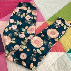 LuLaRoe One Size Leggings